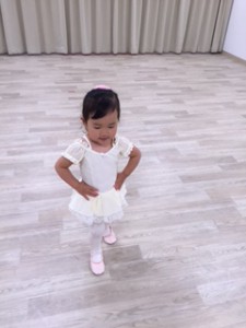 4月21日木曜日　イオンカルチャークラブ葛西店　ママと一緒に親子バレエ