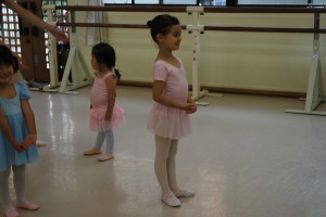 May 27th　（Fri．）　English Ruby Class（金曜英語ルビークラス・3～6才・クラシックバレエ・歌・お話創り・読み聞かせ）