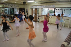 6月17日金曜サファイアクラス（６～９才クラシックバレエ）