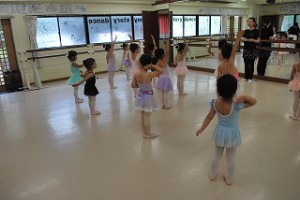 6月11日土曜ルビークラス（３～６才バレエ）　