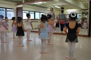 6月18日土曜ルビークラス（3～6才・クラシックバレエ・歌・読み聞かせ・お話創り）