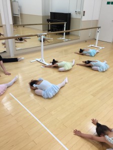 6月6日イオンカルチャークラブ東雲店「ストロベリーAクラス」（３才～６才バレエ、歌、読み聞かせ、お話づくり）