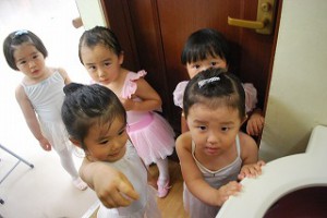 7月7日木曜パールクラス（２才・３才　バレエ、歌、読み聞かせ、お話しづくり）