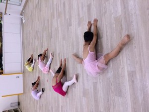 7月7日イオンカルチャークラブ葛西店「ストロベリークラス」（３～６才バレエ・歌・読み聞かせ・お話しづくり）