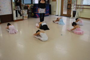 8月2日火曜Aルビークラス（3才～6才・クラシックバレエ・歌・読み聞かせ・お話創り）