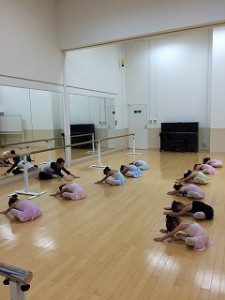 9月5日イオンカルチャークラブ東雲店「ストロベリーBクラス」（３才～６才バレエ・歌・読み聞かせ・お話づくり）