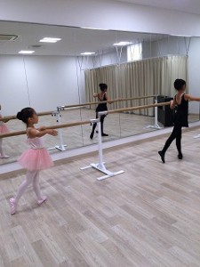 9月８日イオンカルチャークラブ葛西店「ミントクラス」（小学生クラシックバレエ）