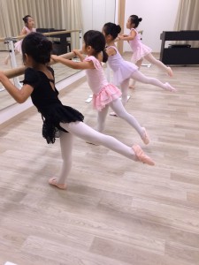 9月22日イオンカルチャークラブ葛西店「ストロベリークラス」（3~6才バレエ・歌・読み聞かせお話しづくり）