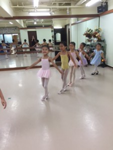 8月31日水曜サファイアクラス（小学1年生～3年生・クラシックバレエ）