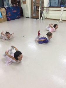 September 23th　（Fri．）　English Ruby Class（金曜英語ルビークラス・3～6才・クラシックバレエ・歌・お話創り・読み聞かせ）