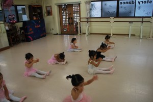 10月13日木曜パールクラス（２才、３才バレエ・歌・読み聞かせ・お話しづくり）