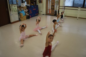 10月4日火曜ルビーＡクラス（3～6才バレエ・歌・読み聞かせ・お話しづくり）