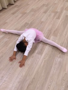 10月27日イオンカルチャークラブ葛西店「ストロベリークラス」（3~6才バレエ・歌・読み聞かせお話しづくり）