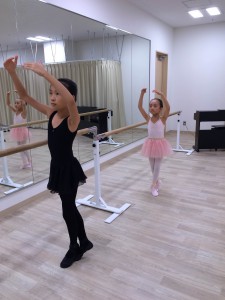 10月27日イオンカルチャークラブ葛西店「ミントクラス」（小学生クラシックバレエ）