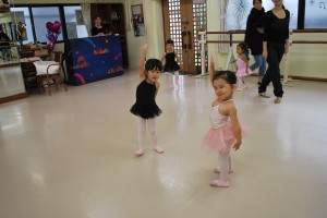 11月10日木曜パールクラス（２才、３才バレエ・歌・読み聞かせ・お話しづくり）