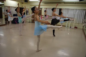 11月8日火曜エメラルド＆ガーネットクラス（9～15才クラシックバレエ）