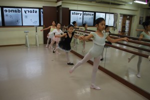 12月3日土曜サファイアクラス（小学1年生～3年生・クラシックバレエ）