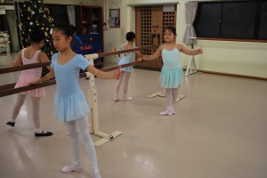 12月7日水曜サファイアクラス（小学1年生～3年生・クラシックバレエ）