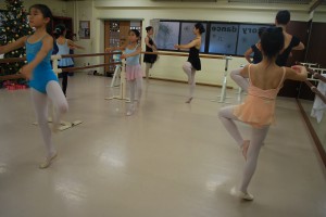 12月17日土曜エメラルド＆ガーネットクラス（9～15才クラシックバレエ）