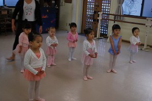 1月13日金曜パールクラス（2才、3才バレエ・歌・読み聞かせ・お話しづくり）