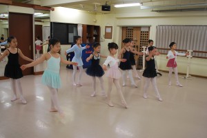 1月18日水曜サファイアクラス（小学1年生～3年生・クラシックバレエ）