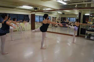 1月7日土曜エメラルド＆ガーネットクラス（9～15才クラシックバレエ）