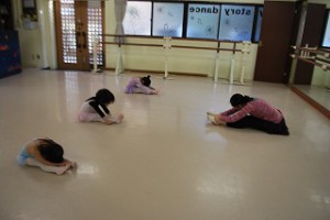 January 27th（Fri．）English Ruby Class（金曜英語ルビークラス・3～6才・クラシックバレエ・歌・お話創り・読み聞かせ）