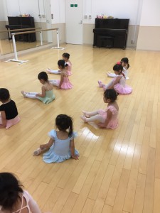 1月23日イオンカルチャークラブ東雲店「ベビークラスA」（2才・3才バレエ、歌、読み聞かせ、お話しづくり）