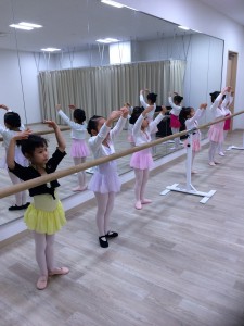 3月16日イオンカルチャークラブ葛西店「ストロベリークラス」（3~6才バレエ・歌・読み聞かせお話しづくり）