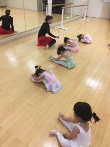 3月13日イオンカルチャークラブ東雲店「ベビークラスA」（2才・3才バレエ、歌、読み聞かせ、お話しづくり）