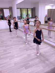 5月18日　イオンカルチャークラブ葛西店ミントクラス（小学生バレエ）