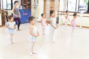 6月1日木曜ルビークラス　3～6歳バレエ・歌・読み聞かせ・お話づくり