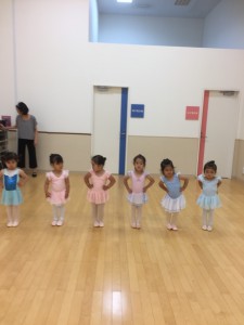 6月5日イオンカルチャークラブ東雲店　ベビークラス（2才、3才バレエ・歌・読み聞かせ・お話しづくり）