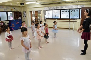 4月7日土曜ルビーAクラス（３才～６才バレエ、歌、読み聞かせ、お話づくり）