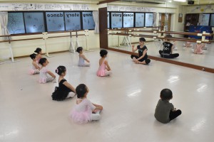 4月17日火曜ルビーAクラス（３才～６才バレエ、歌、読み聞かせ、お話づくり）