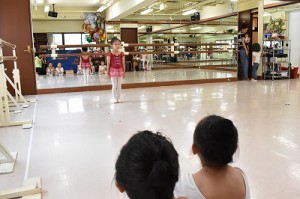 8月4日土曜ルビーAクラス（３才～６才バレエ、歌、読み聞かせ、お話しづくり）